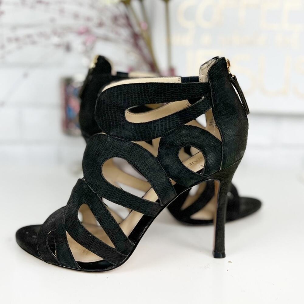 Nine West Black Nubuck Leather Sandals‎ in Flora Size 7.5M